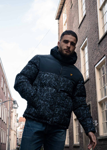Lyle & Scott Jassen Earth print wadded jacket - dark navy