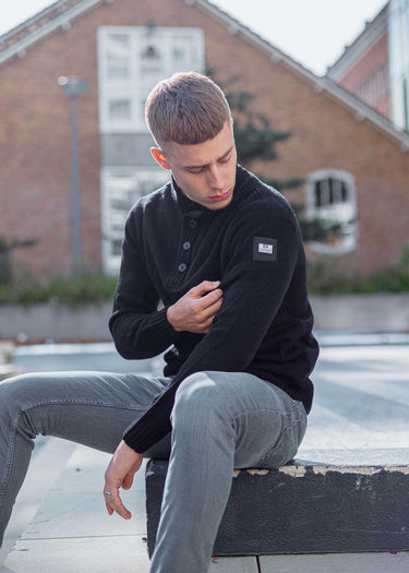 Weekend Offender Truien Castillos - black