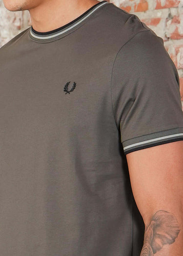 Fred Perry T-shirts Twin tipped t-shirt - field green seagrass black